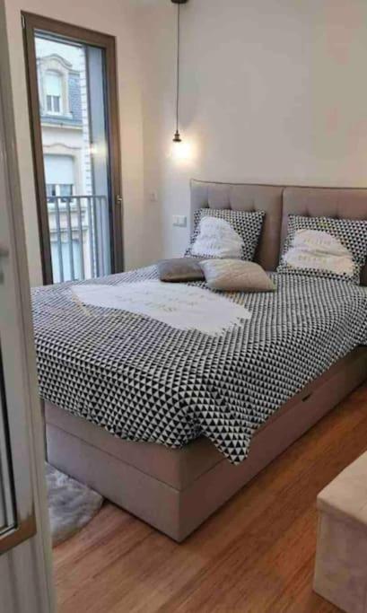 Luxury 1 Bedroom In Center With Terrace & Parking-51B Luxembourg Bagian luar foto